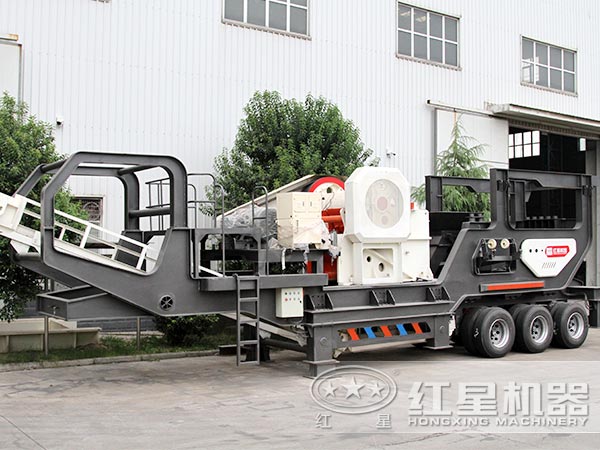 瀝青塊移動(dòng)破碎機(jī)：配鄂破機(jī)