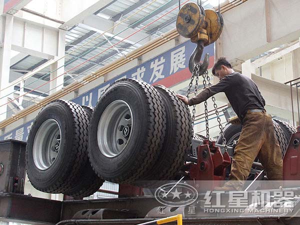 移動(dòng)粉石機(jī)輪胎