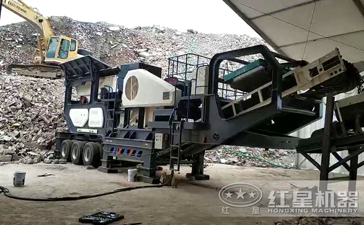 處理建筑垃圾的顎式移動破碎站